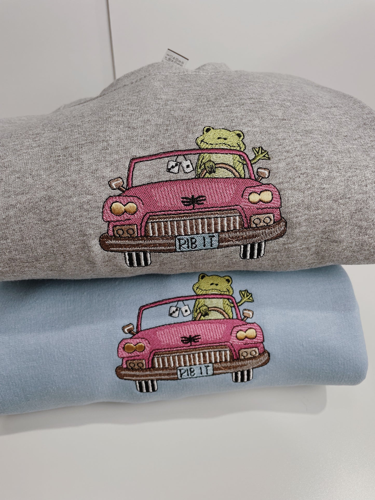 Driving Frog Embroidered Sweatshirt