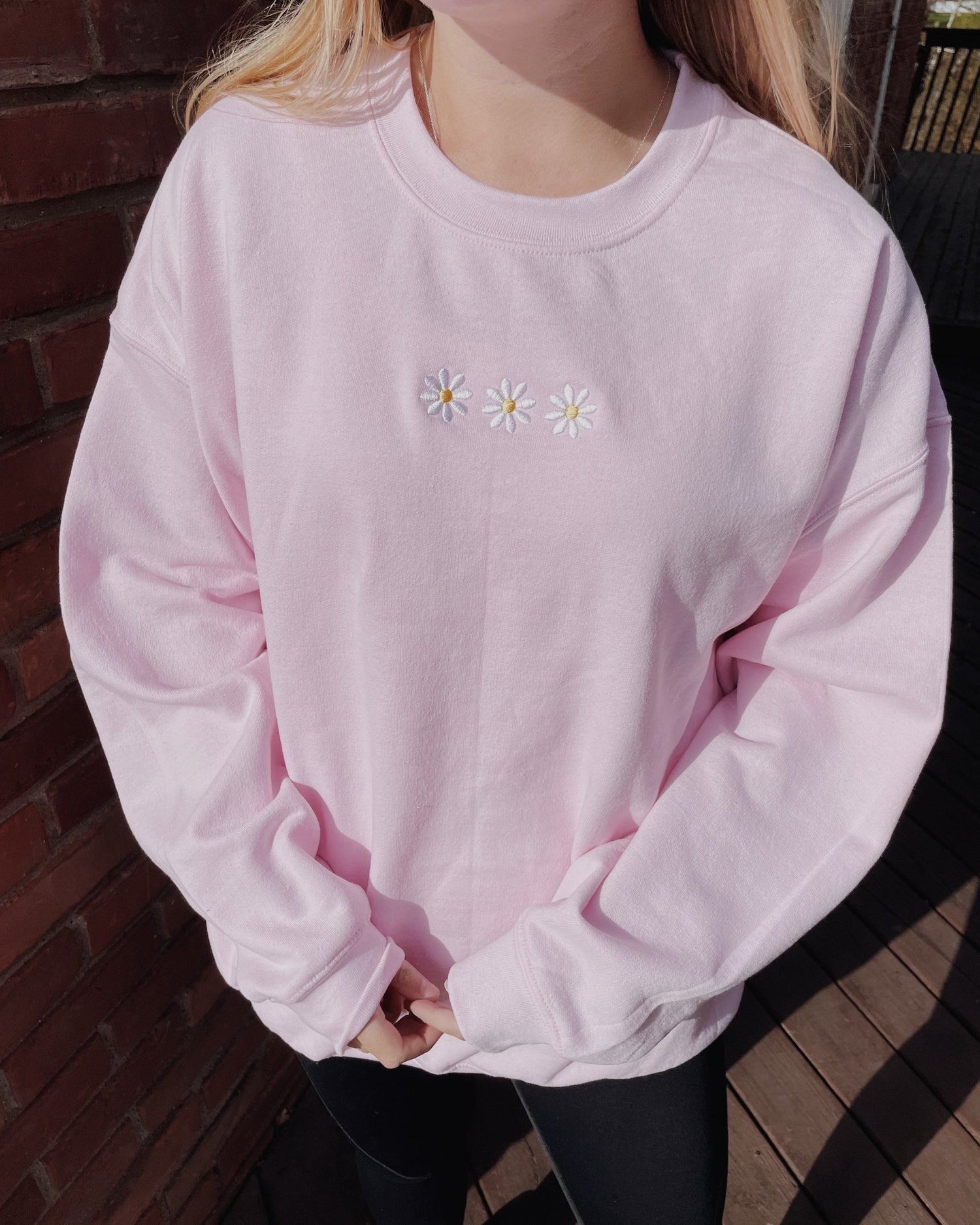 Daisy Embroidered Sweatshirt